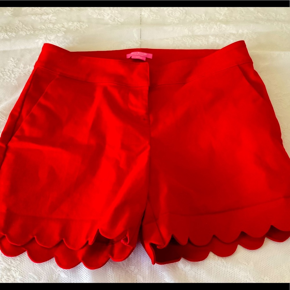 Red shorts Isaac MIZRAHI